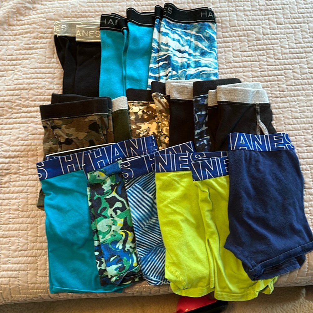 18 pairs boys Hanes boxer briefs